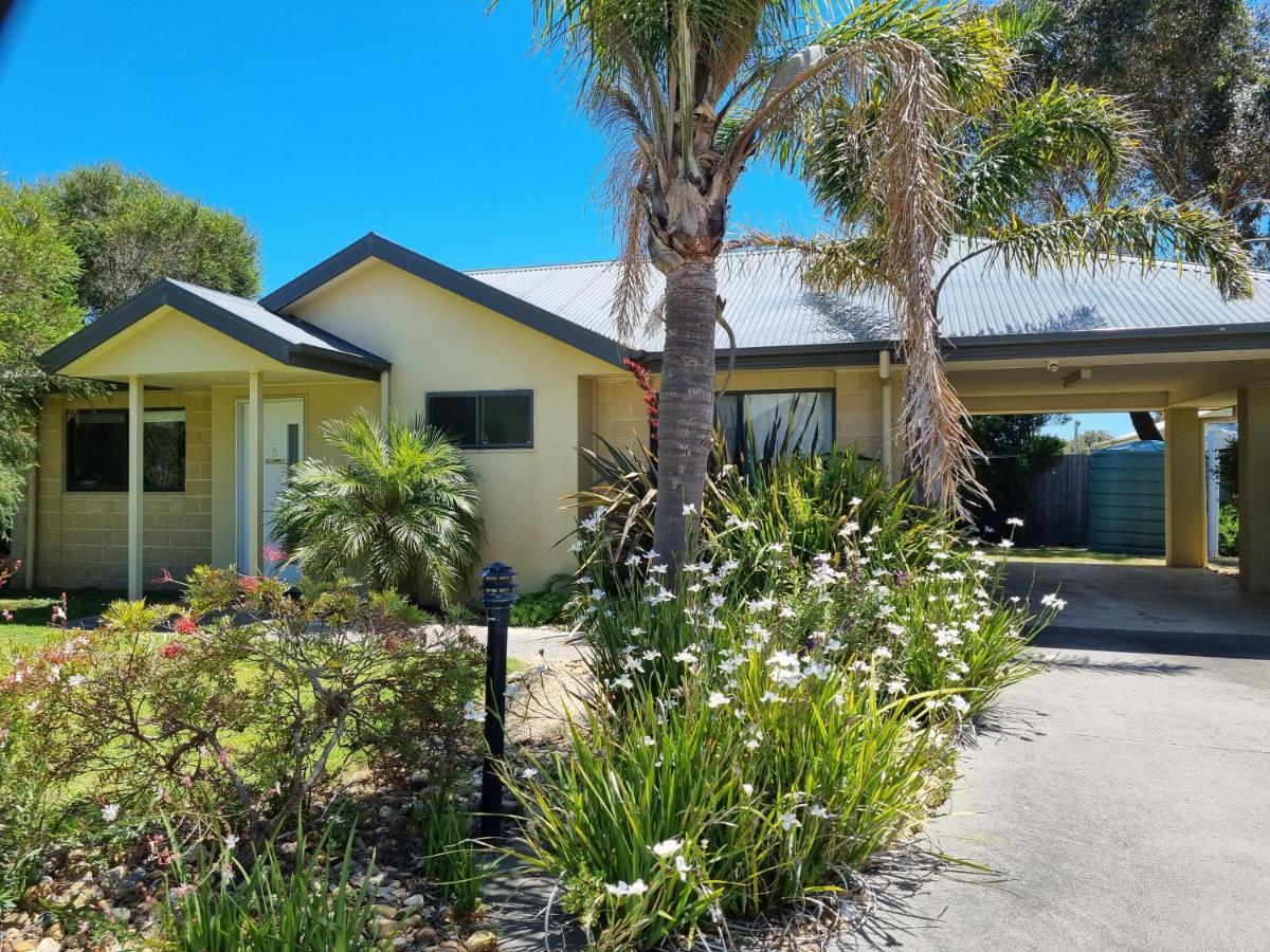 Island Cove Villas Cowes Eksteriør billede